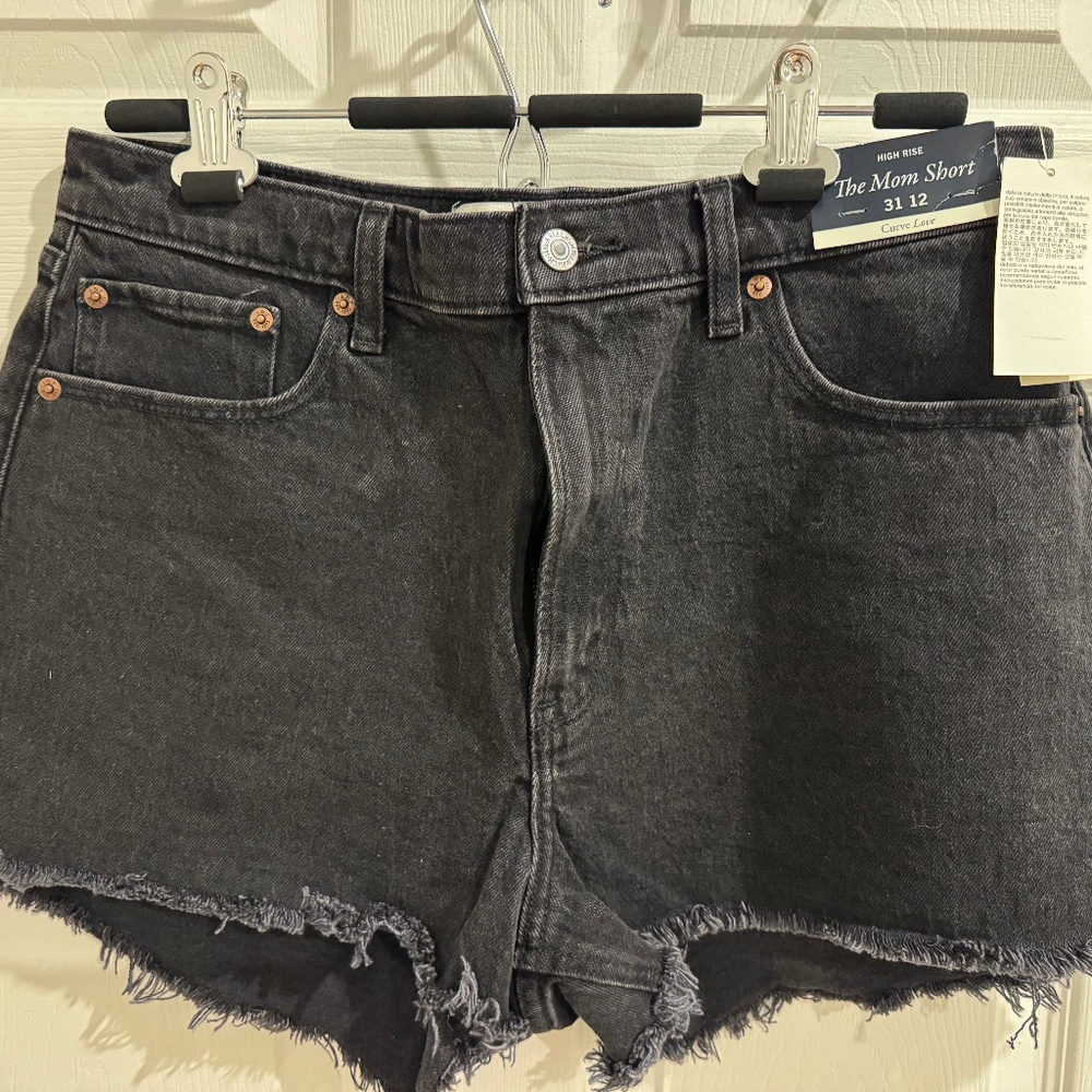 Abercrombie The Mom Short High Rise Curve Love in black